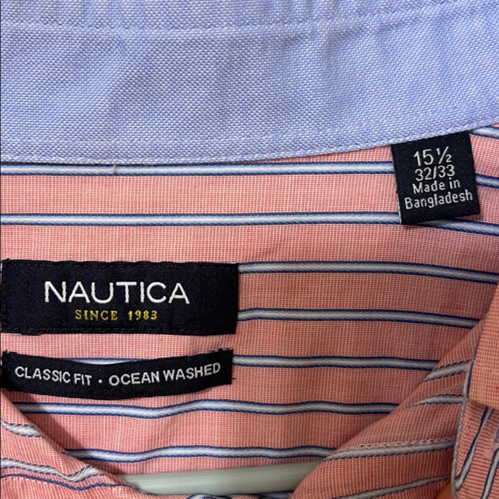Button down - Picture 2 of 2